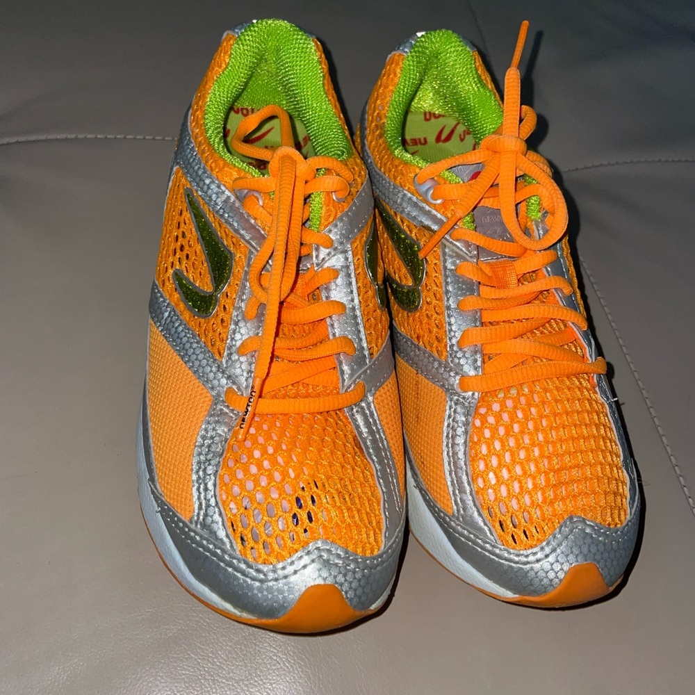 Newton Terra Momentum Running Orange Lime 00210 Women Training Sneakers, Sz 6.5